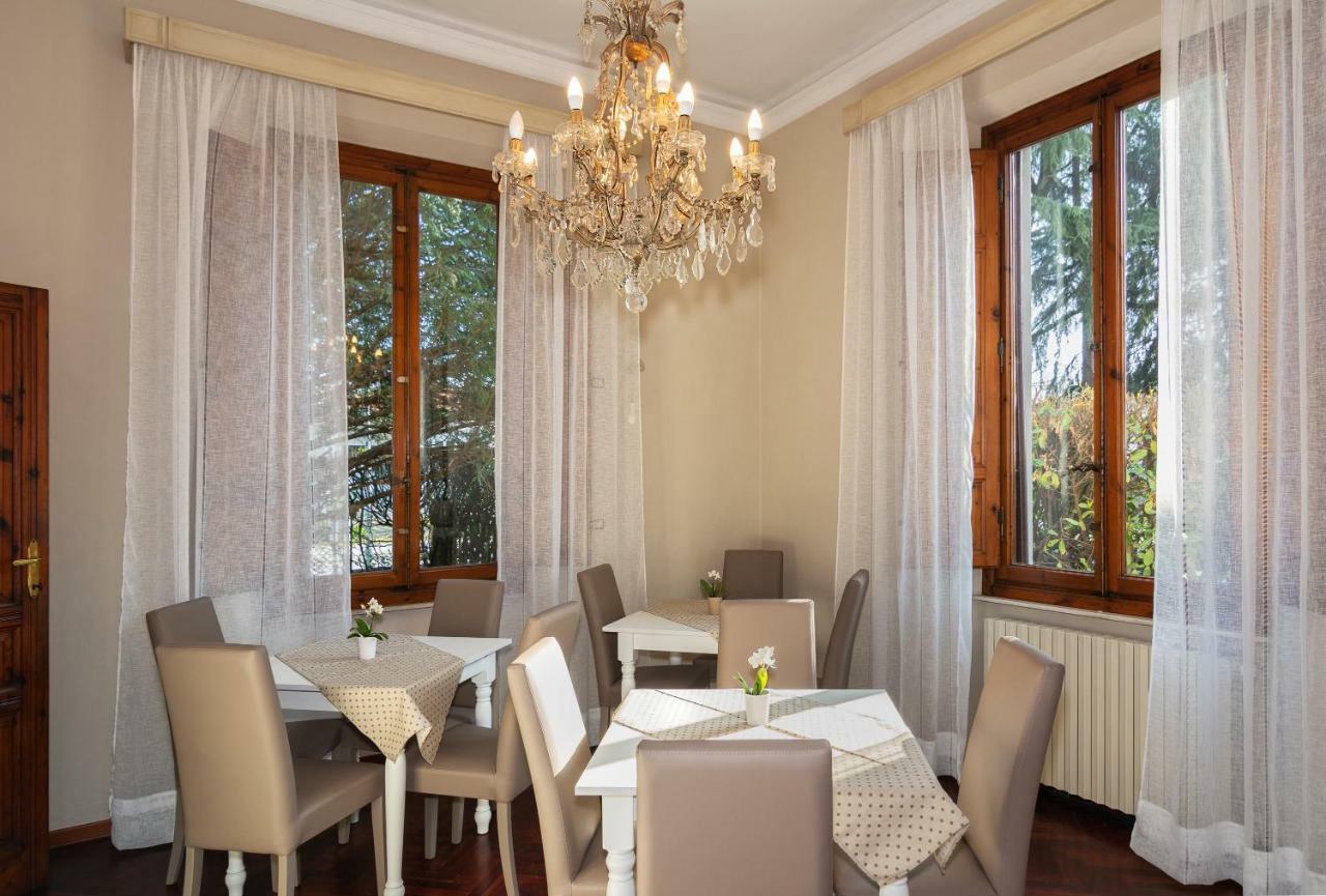 Couette-café Ricci 3*